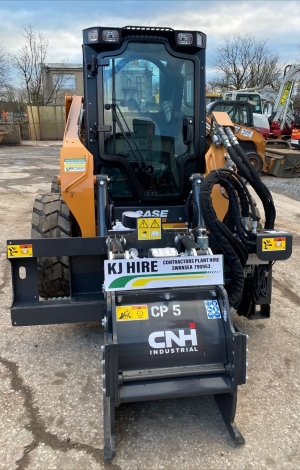 SKIDSTEER